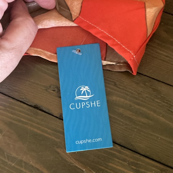 Cupshe Dress - Picture 2 of 7